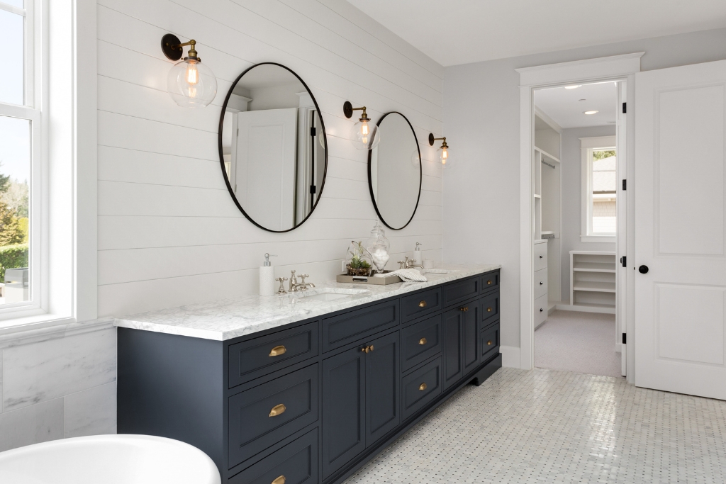 traditional bathroom cabinets with storage in MA